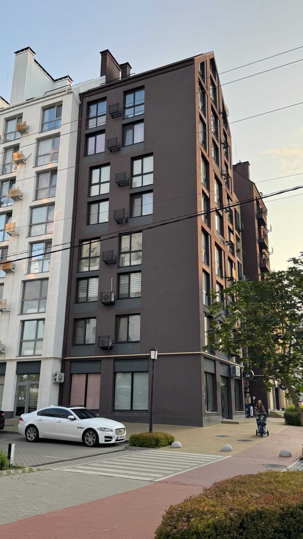 Продаж 2-кімнатної квартири 66.4 м², Михайла Величка вул.