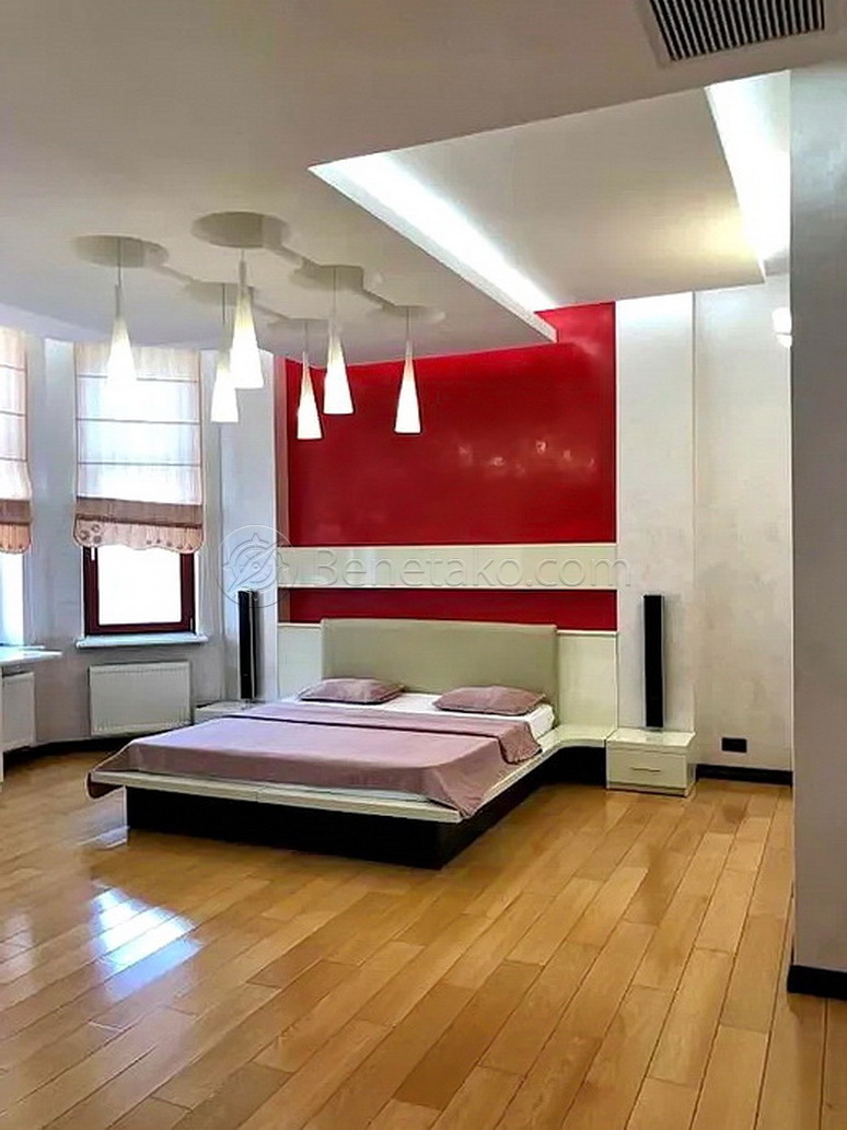 Аренда 5-комнатной квартиры 300 м², Генуэзская ул.