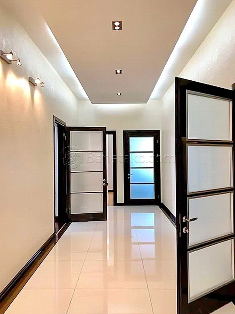 Аренда 5-комнатной квартиры 300 м², Генуэзская ул.
