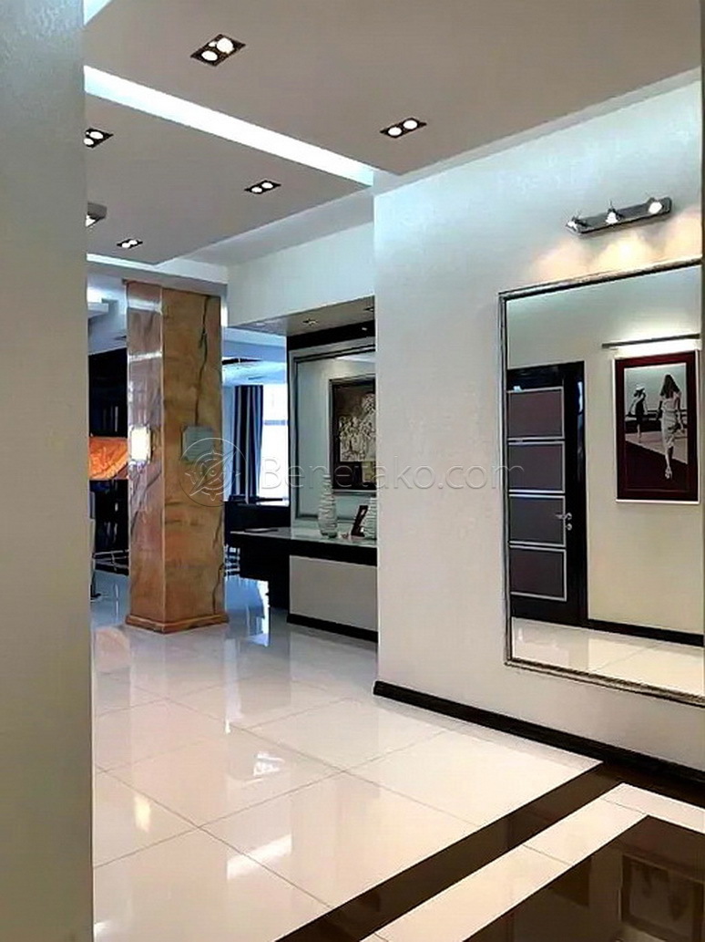 Аренда 5-комнатной квартиры 300 м², Генуэзская ул.