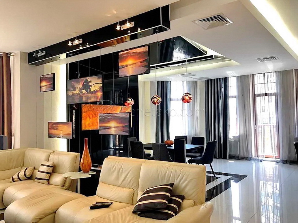 Аренда 5-комнатной квартиры 300 м², Генуэзская ул.
