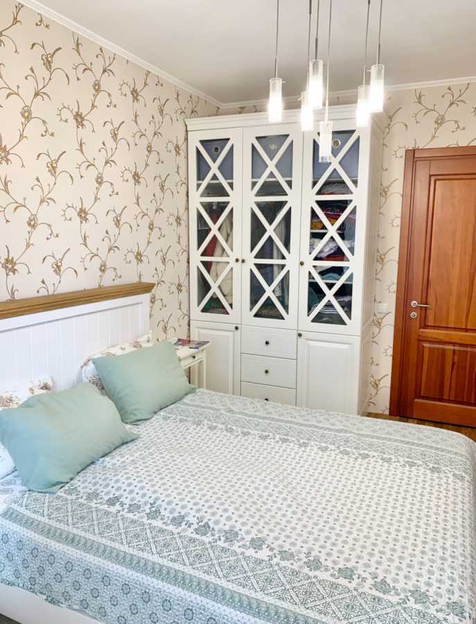 Продаж 3-кімнатної квартири 73 м², Ревуцького вул.