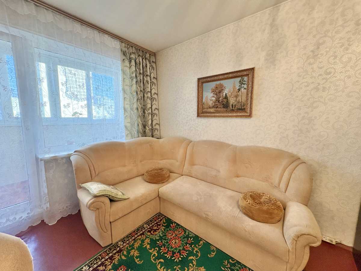 Продаж 3-кімнатної квартири 73 м², Ревуцького вул.