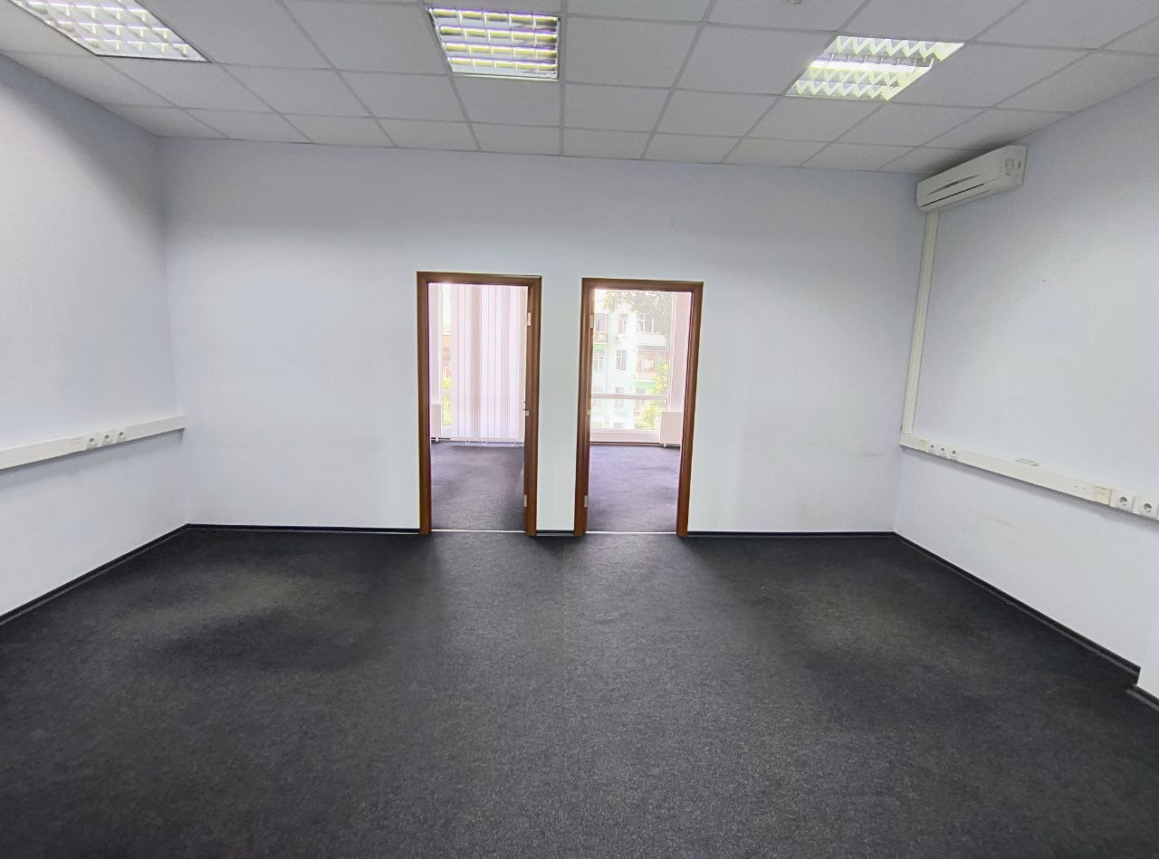 Аренда помещения свободного назначения 162 м², Эспланадная ул.
