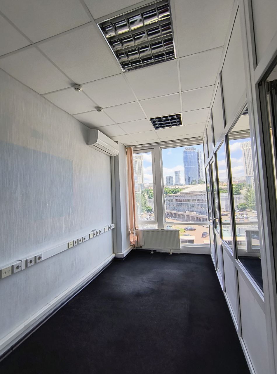 Аренда помещения свободного назначения 162 м², Эспланадная ул.
