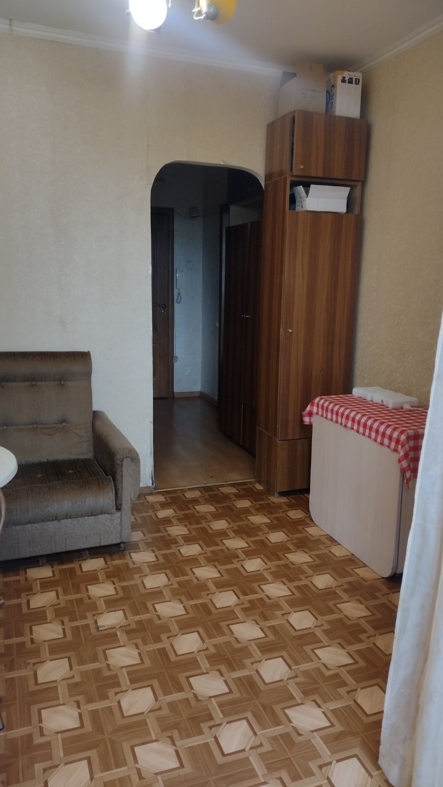 Оренда 1-кімнатної квартири 42 м², Квітневий пров., 1