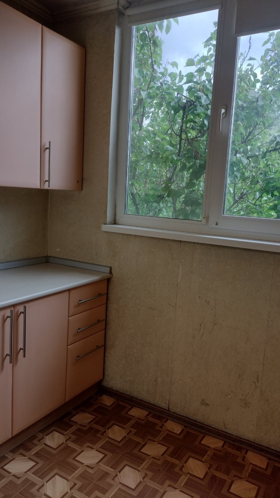 Оренда 1-кімнатної квартири 42 м², Квітневий пров., 1