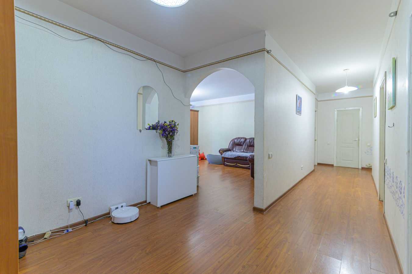 Продажа 3-комнатной квартиры 101 м², Здолбуновская ул., 3Г