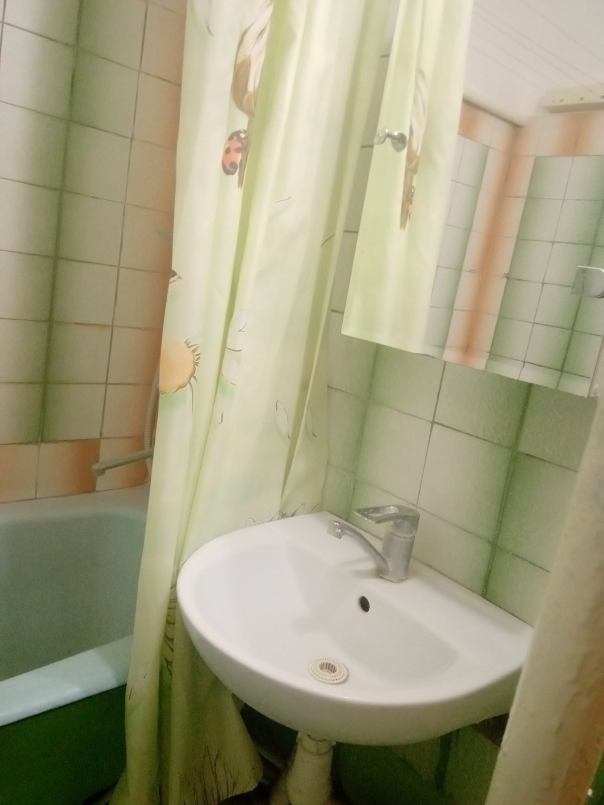 Аренда комнаты/части квартиры, Ревуцкого ул., 20