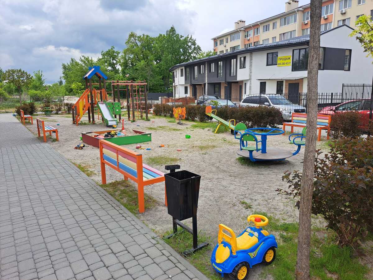 Продаж 2-кімнатної квартири 85 м², Одеська, 66