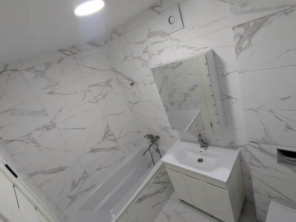 Продажа 2-комнатной квартиры 63 м², Героев Крут ул.