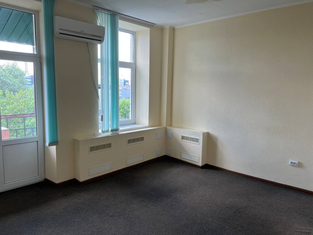 Продажа 5-комнатной квартиры 229 м², Владимира Антоновича ул., 57