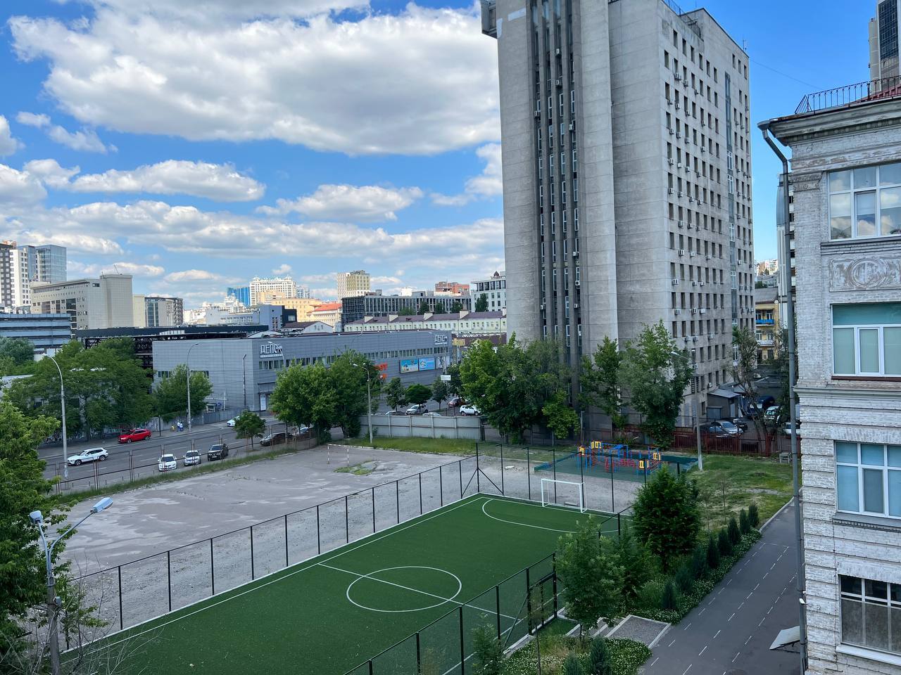 Продажа 5-комнатной квартиры 229 м², Владимира Антоновича ул., 57