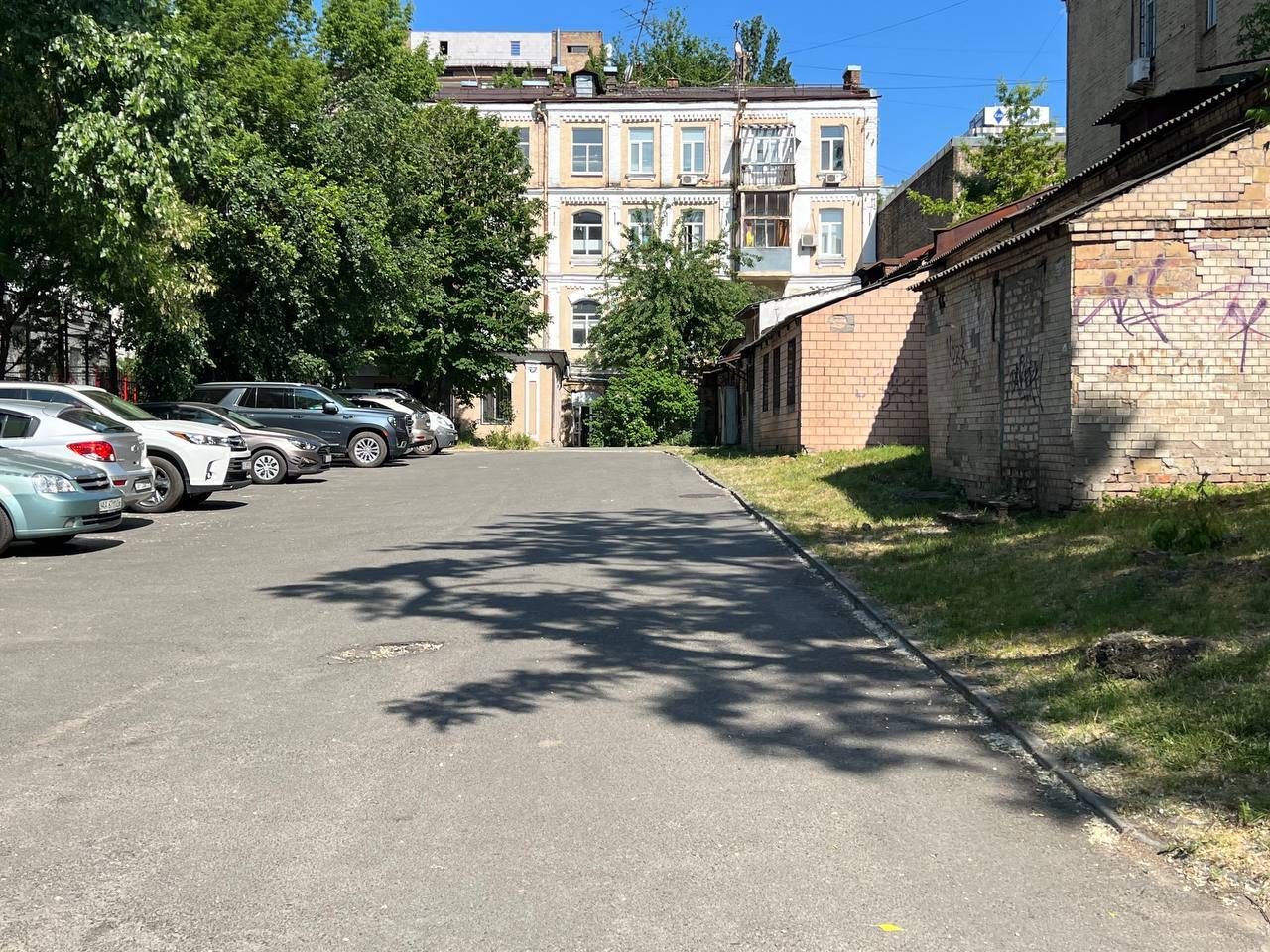 Продажа 5-комнатной квартиры 229 м², Владимира Антоновича ул., 57