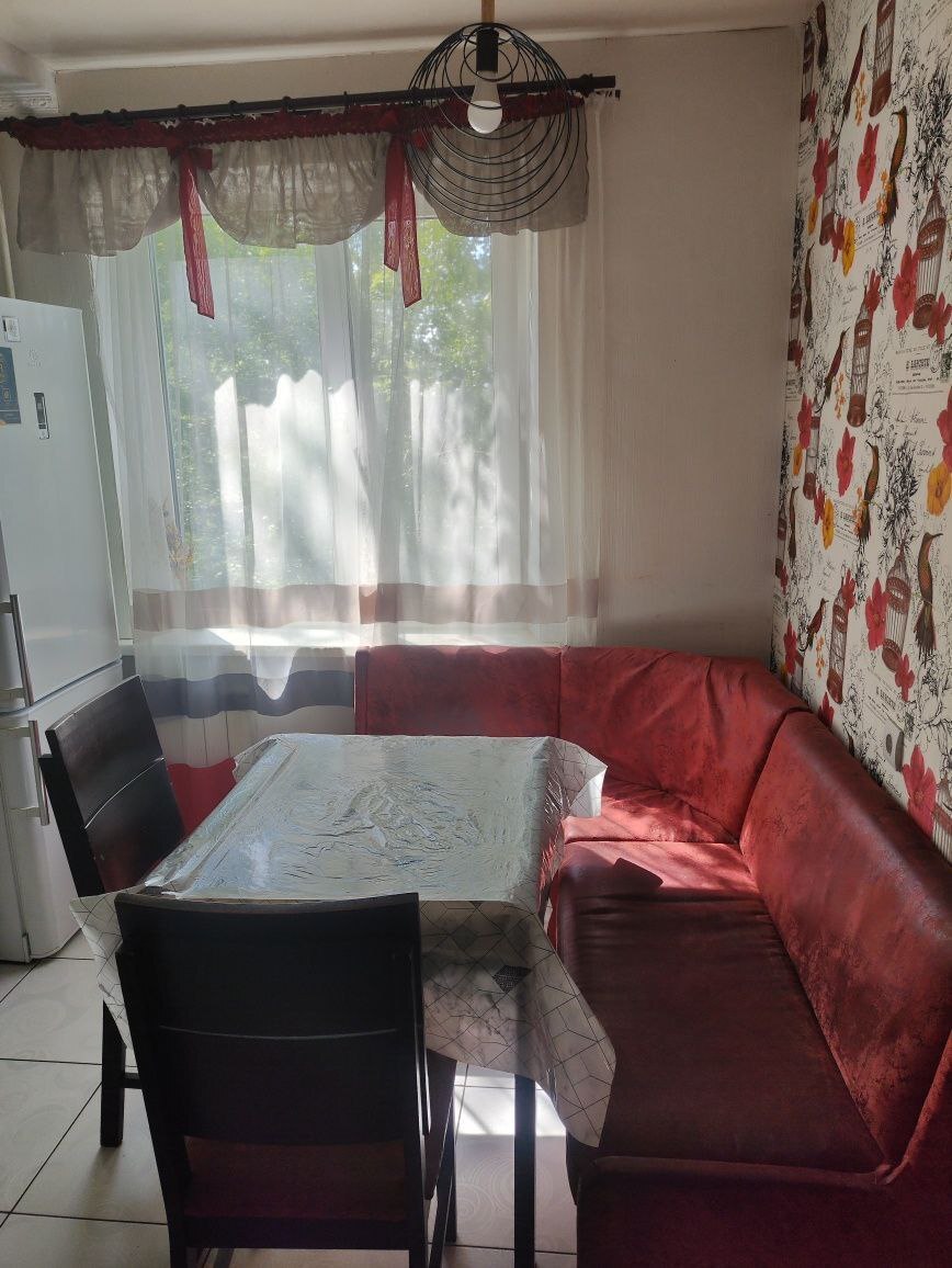 Продаж 2-кімнатної квартири 52 м², Ковпака вул.