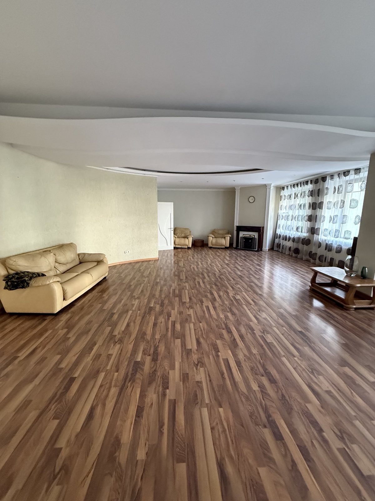 Продажа 3-комнатной квартиры 127 м², Педагогический пер., 3/2
