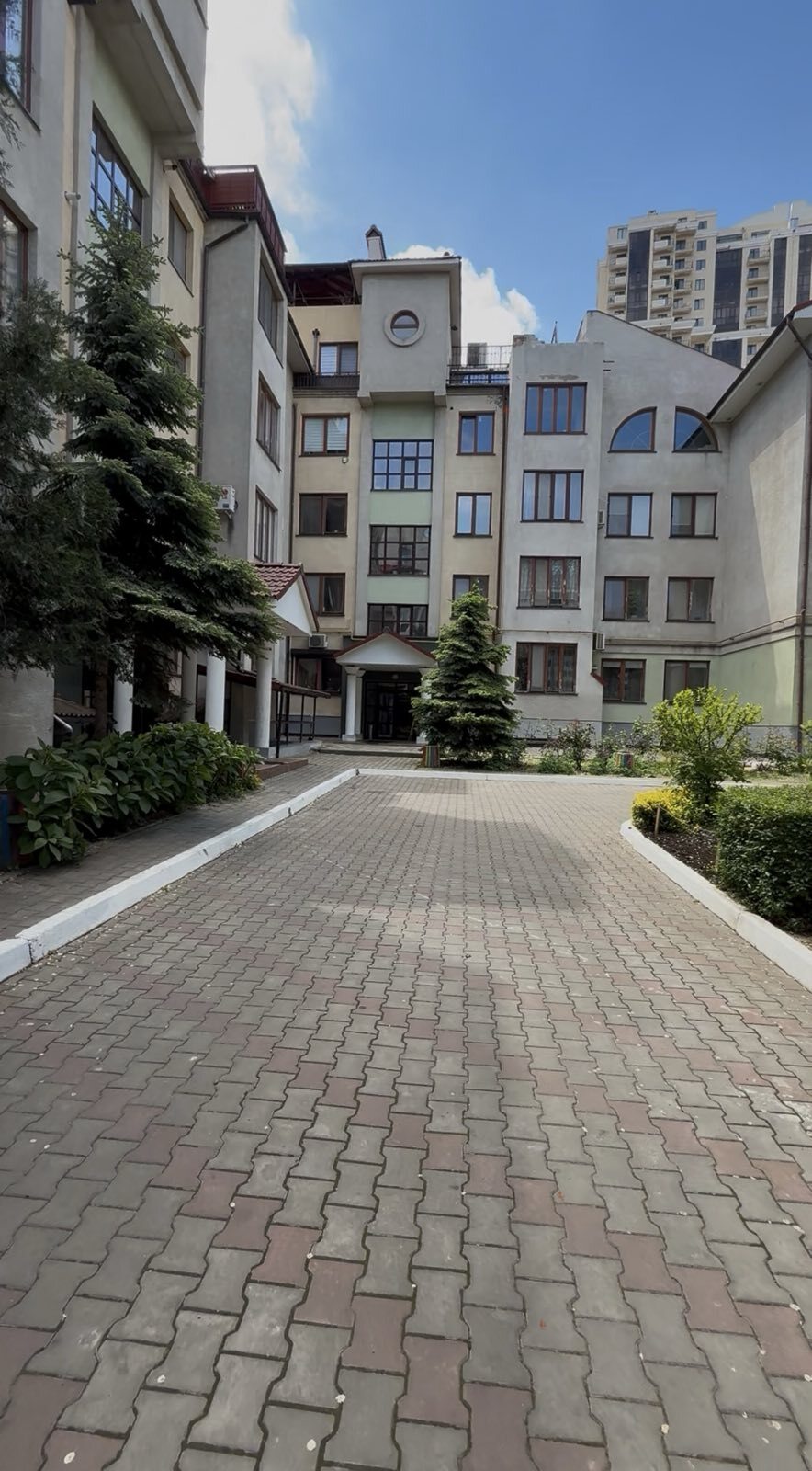 Продажа 3-комнатной квартиры 127 м², Педагогический пер., 3/2
