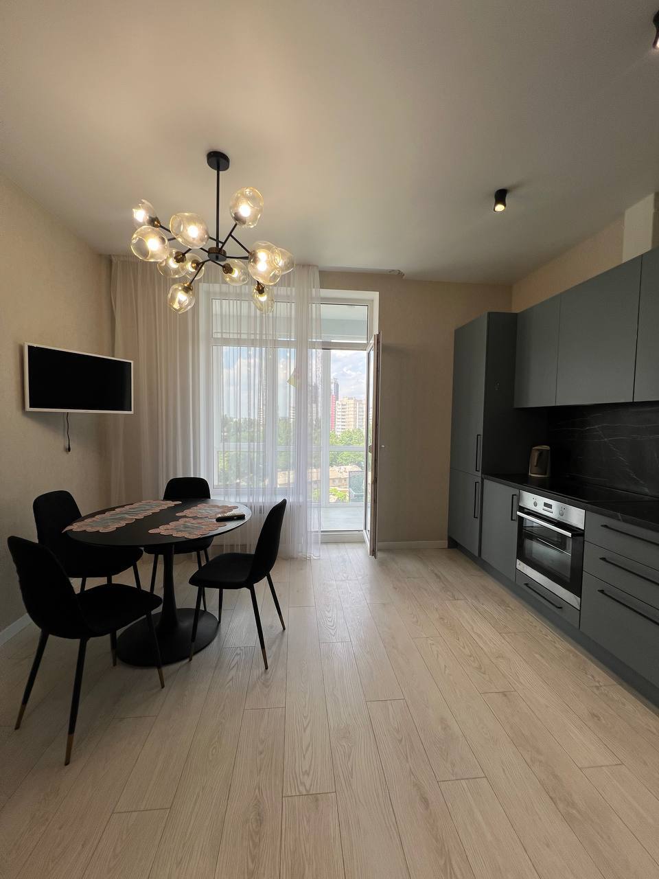 Продаж 3-кімнатної квартири 62 м², Толбухина вул., 135/4