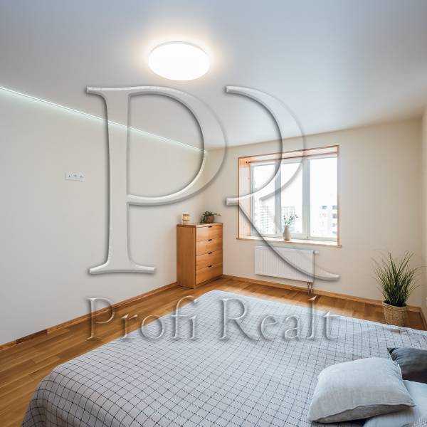 Продаж 2-кімнатної квартири 78 м², Боголюбова вул., 23