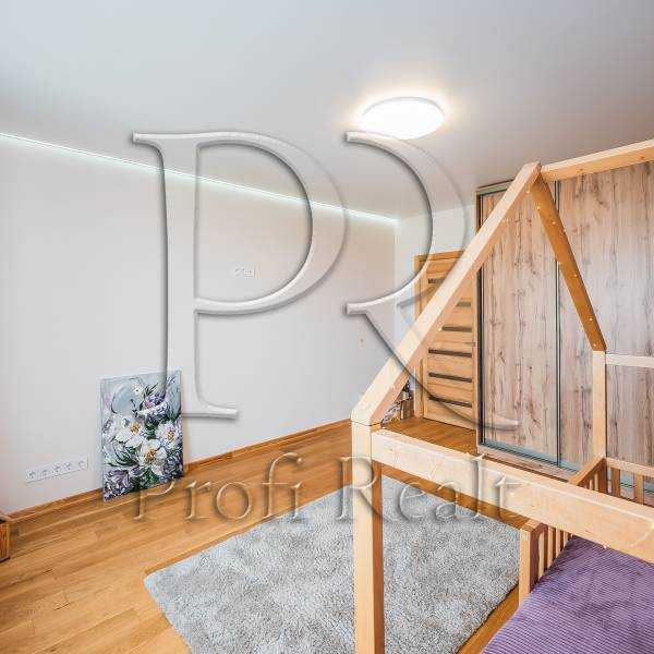 Продаж 2-кімнатної квартири 78 м², Боголюбова вул., 23
