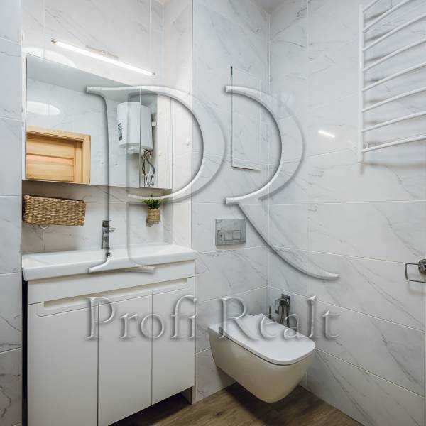 Продаж 2-кімнатної квартири 78 м², Боголюбова вул., 23
