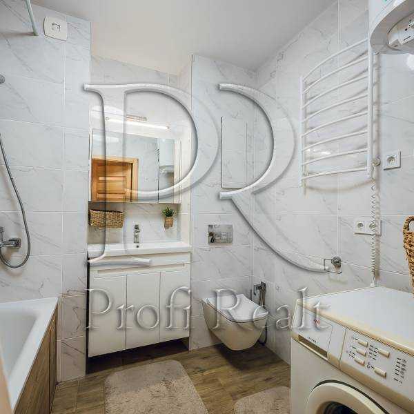 Продаж 2-кімнатної квартири 78 м², Боголюбова вул., 23