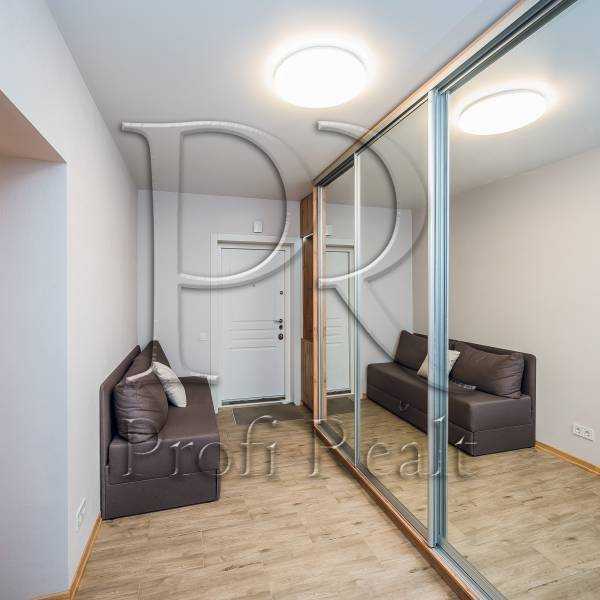 Продаж 2-кімнатної квартири 78 м², Боголюбова вул., 23