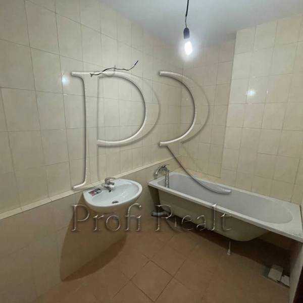 Продажа 2-комнатной квартиры 66 м², Голосеевский просп., 95А