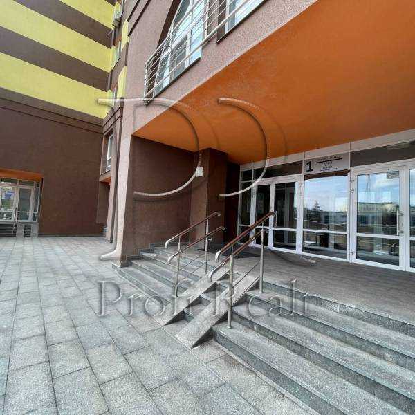 Продажа 2-комнатной квартиры 66 м², Голосеевский просп., 95А