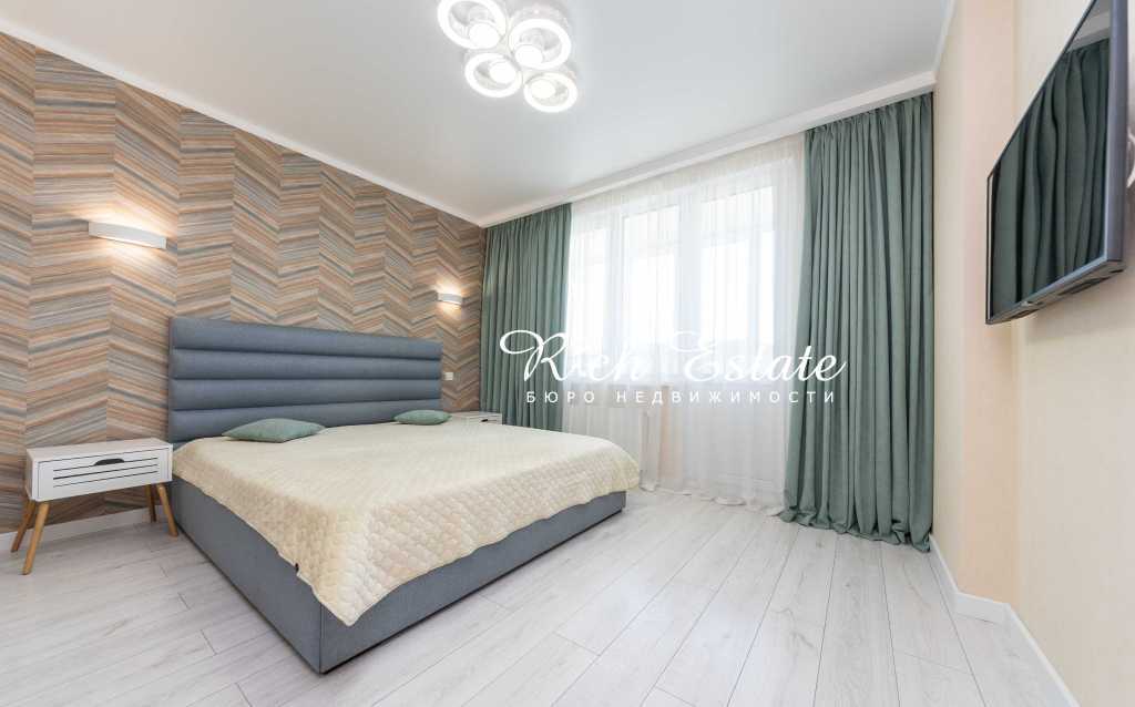 Аренда 3-комнатной квартиры 80 м², Сергея Данченко ул., 30