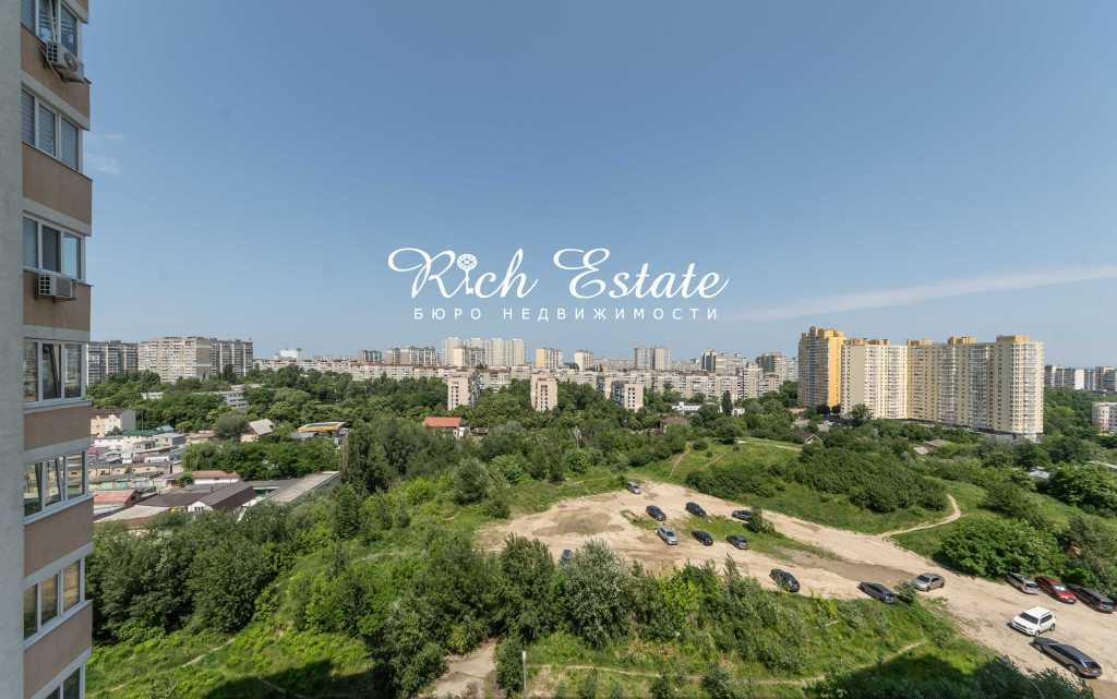 Аренда 3-комнатной квартиры 80 м², Сергея Данченко ул., 30