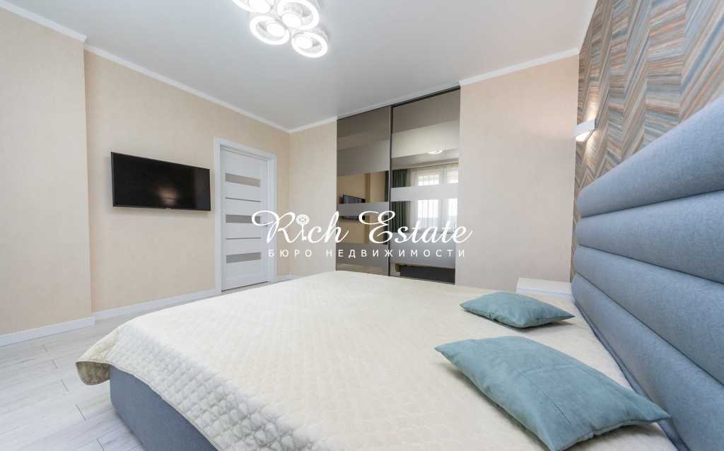 Аренда 3-комнатной квартиры 80 м², Сергея Данченко ул., 30