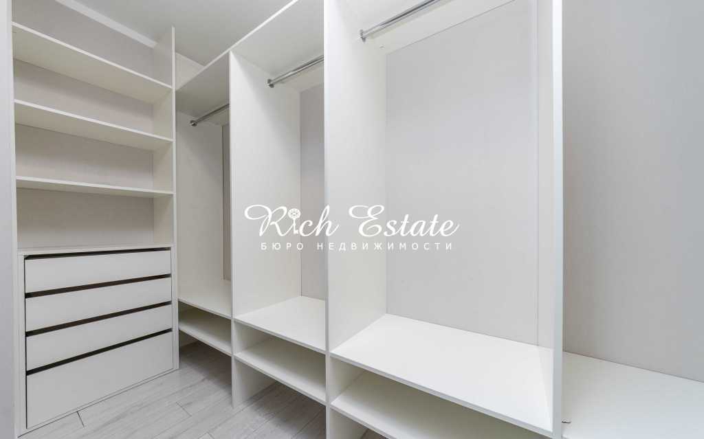 Аренда 3-комнатной квартиры 80 м², Сергея Данченко ул., 30