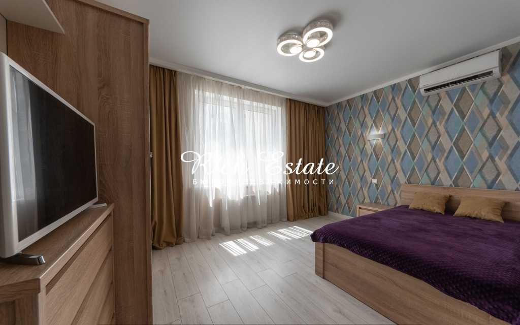 Аренда 3-комнатной квартиры 80 м², Сергея Данченко ул., 30