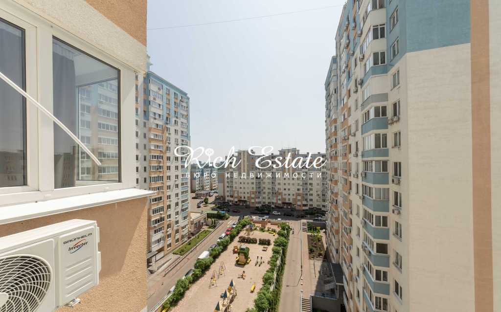 Аренда 3-комнатной квартиры 80 м², Сергея Данченко ул., 30