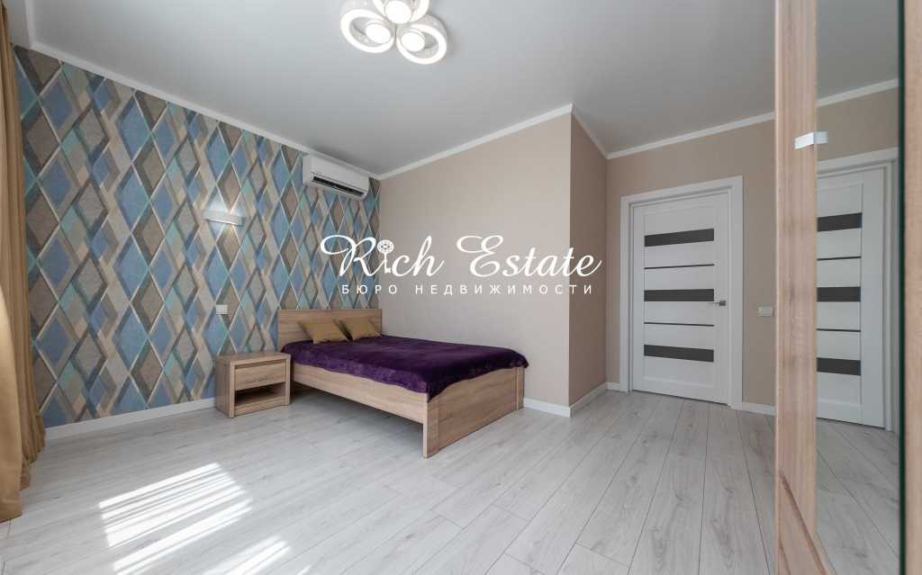Аренда 3-комнатной квартиры 80 м², Сергея Данченко ул., 30