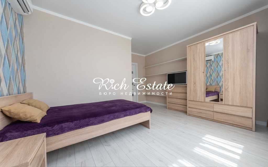 Аренда 3-комнатной квартиры 80 м², Сергея Данченко ул., 30