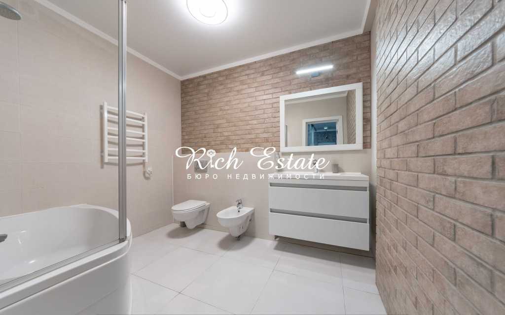Аренда 3-комнатной квартиры 80 м², Сергея Данченко ул., 30