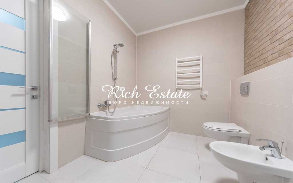 Аренда 3-комнатной квартиры 80 м², Сергея Данченко ул., 30