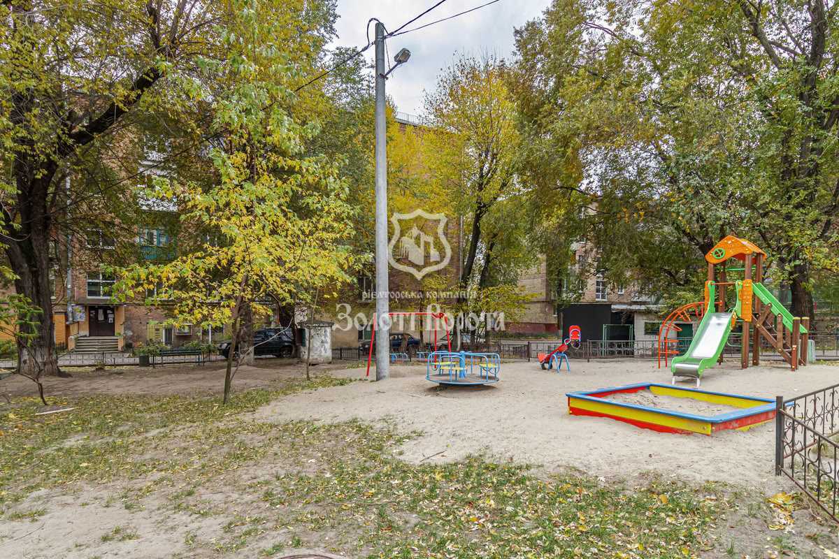 Продаж 3-кімнатної квартири 87.5 м², Сирецька вул., 30/1