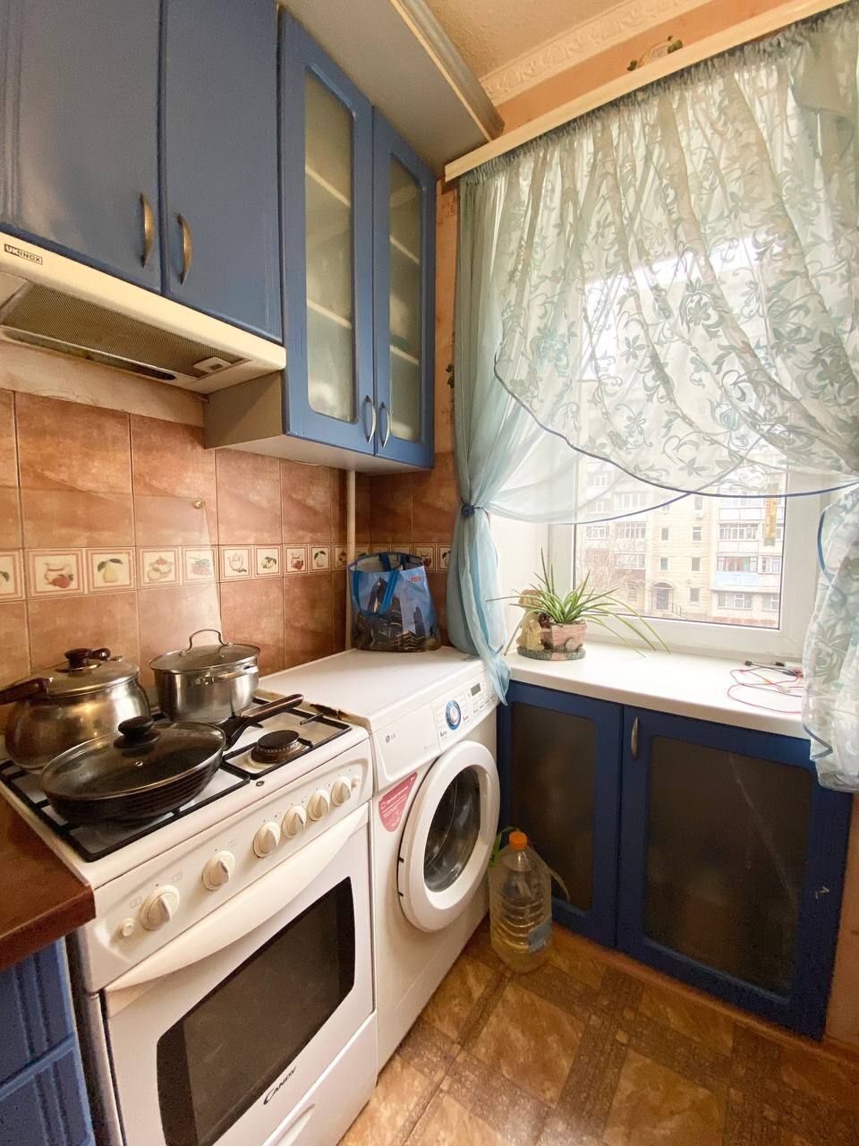 Продаж 1-кімнатної квартири 32 м², Холодногірська вул.