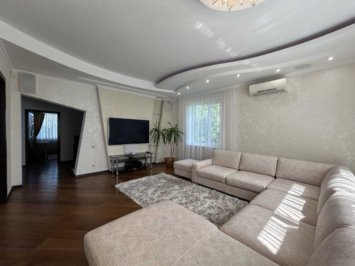 Продажа дома 289 м², Согласия ул., 1