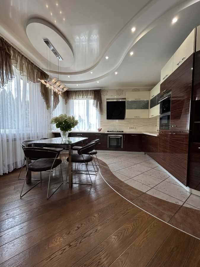 Продажа дома 289 м², Согласия ул., 1