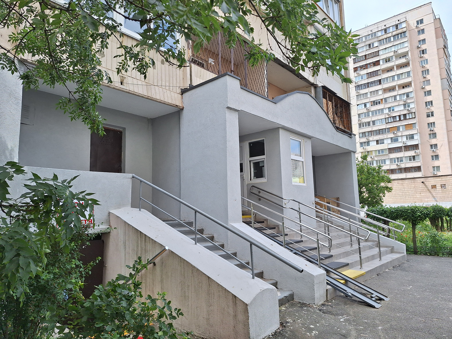 Продажа 2-комнатной квартиры 64 м², Ларисы Руденко ул., 10Г