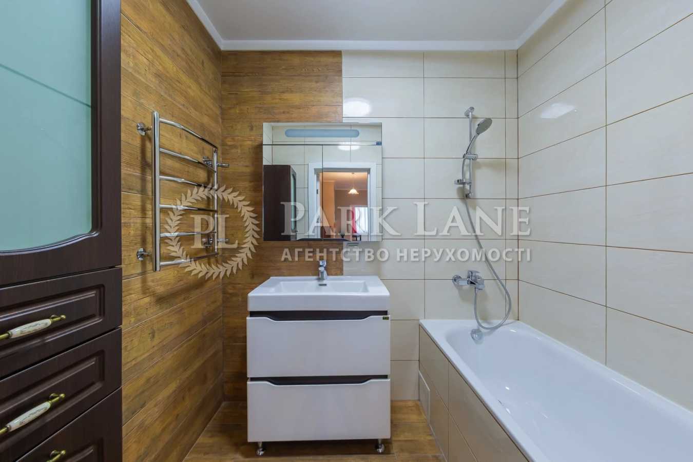 Продажа 3-комнатной квартиры 110 м², Героев Обороны ул., 10А