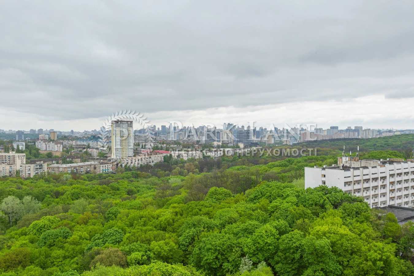Продажа 3-комнатной квартиры 110 м², Героев Обороны ул., 10А