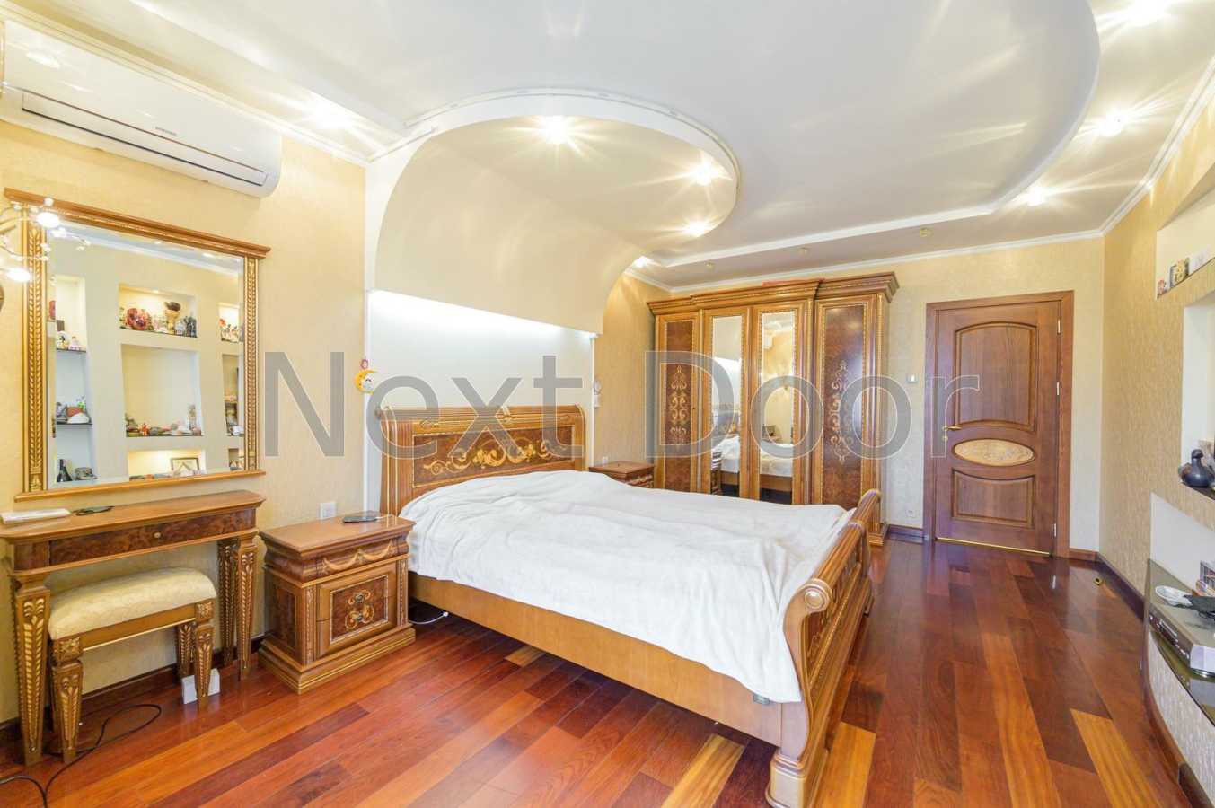 Продаж 3-кімнатної квартири 140.2 м², Степана Руданського вул., 4-6