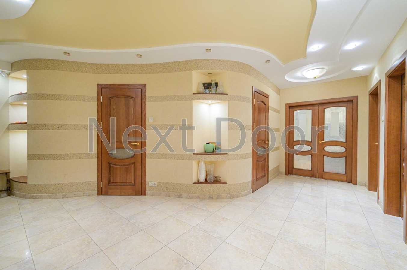 Продаж 3-кімнатної квартири 140.2 м², Степана Руданського вул., 4-6