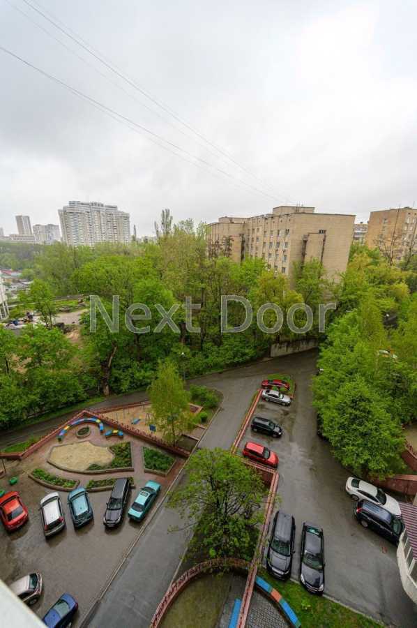 Продаж 3-кімнатної квартири 140.2 м², Степана Руданського вул., 4-6