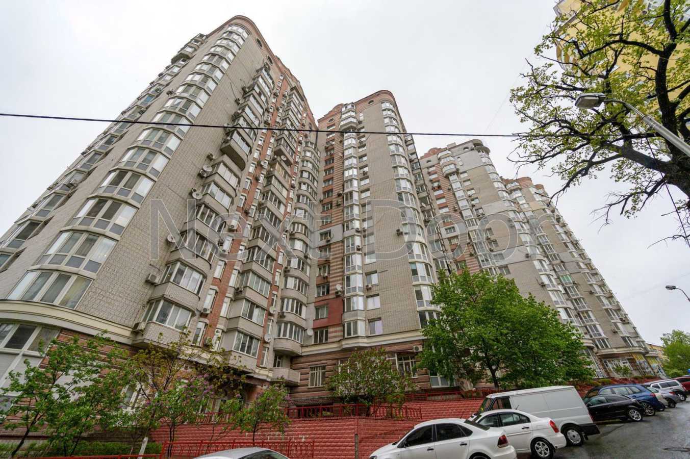 Продаж 3-кімнатної квартири 140.2 м², Степана Руданського вул., 4-6